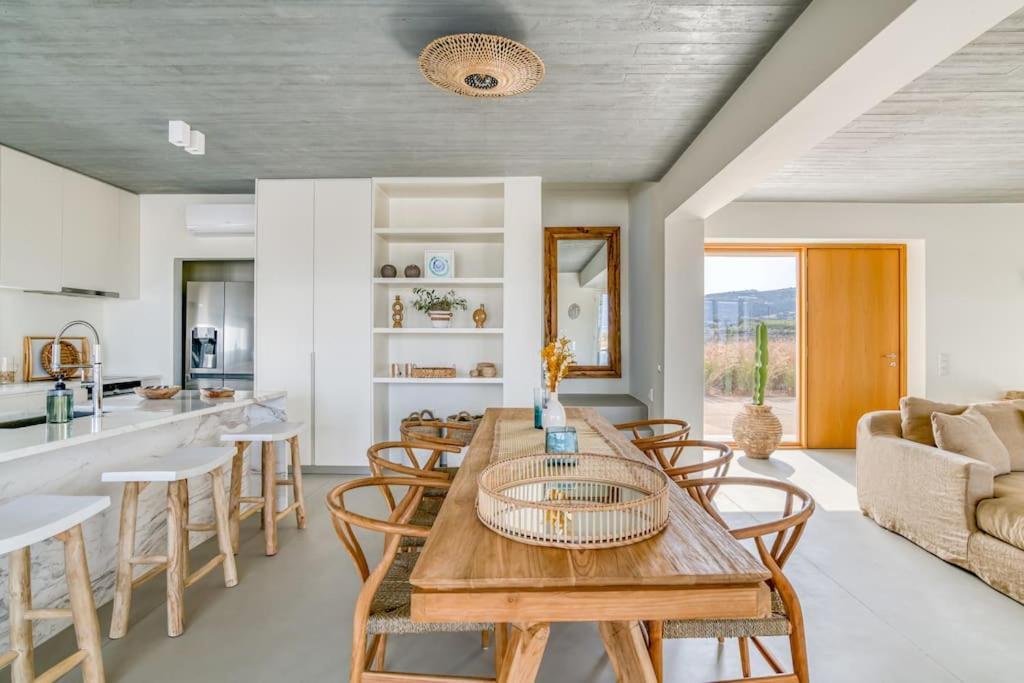 Villa Lampsi - Spacious & Modern Isterni  ภายนอก รูปภาพ