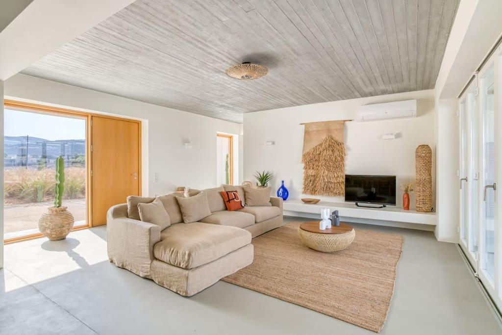 Villa Lampsi - Spacious & Modern Isterni  ภายนอก รูปภาพ