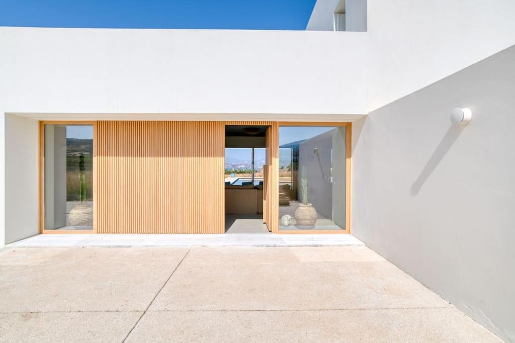 Villa Lampsi - Spacious & Modern Isterni  ภายนอก รูปภาพ