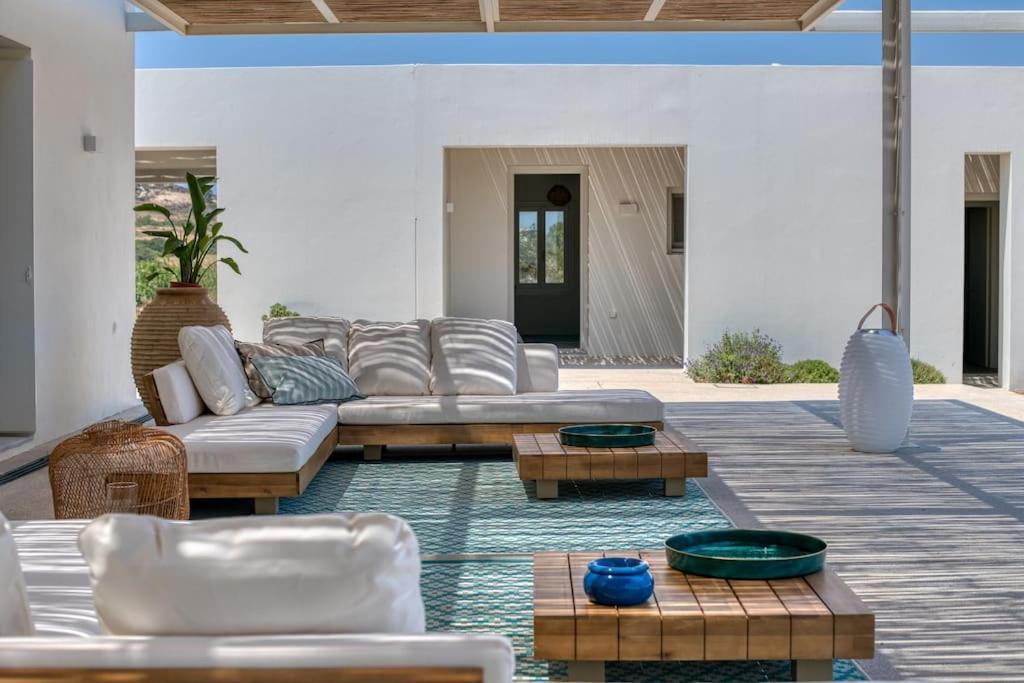 Villa Lampsi - Spacious & Modern Isterni  ภายนอก รูปภาพ