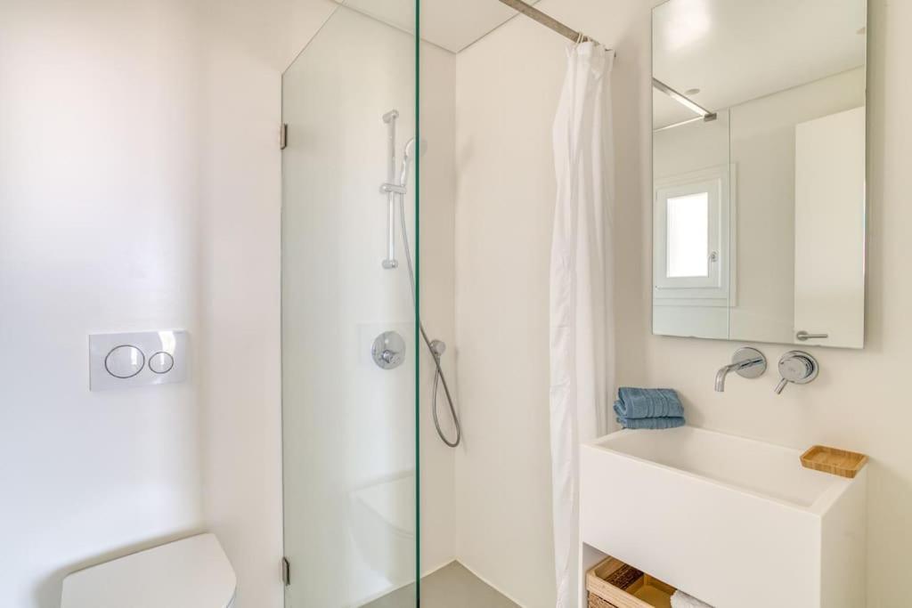 Villa Lampsi - Spacious & Modern Isterni  ภายนอก รูปภาพ