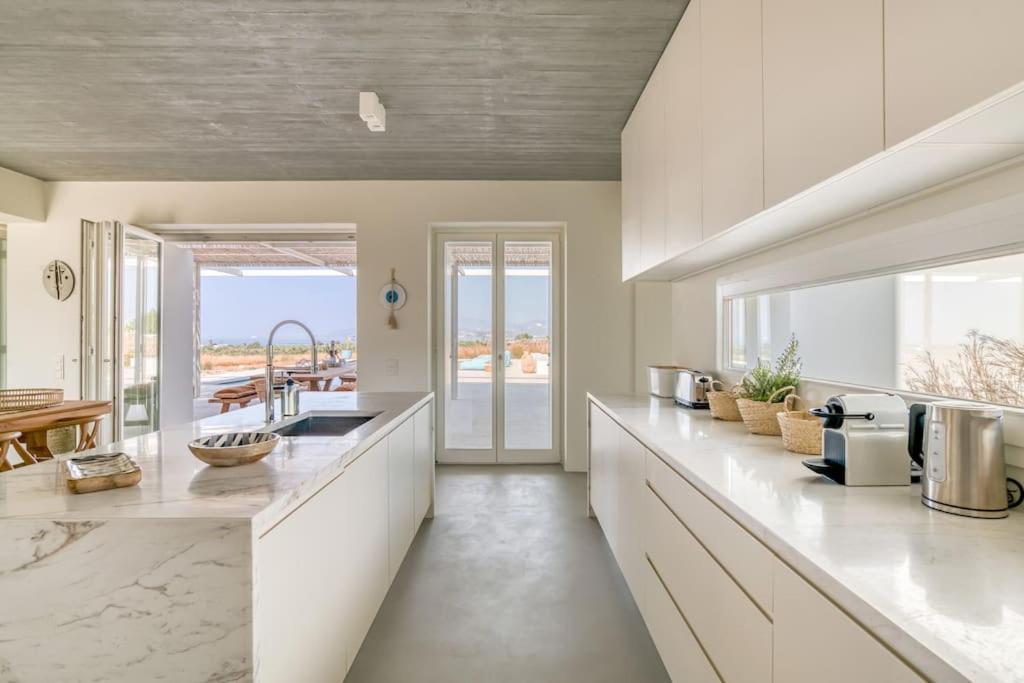Villa Lampsi - Spacious & Modern Isterni  ภายนอก รูปภาพ